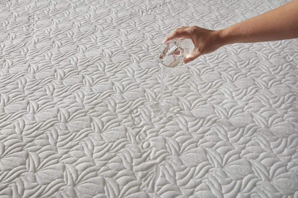 Aloe Vera Sıvı Geçirmez Fitted Alez 160 x 200 cm - Beyaz